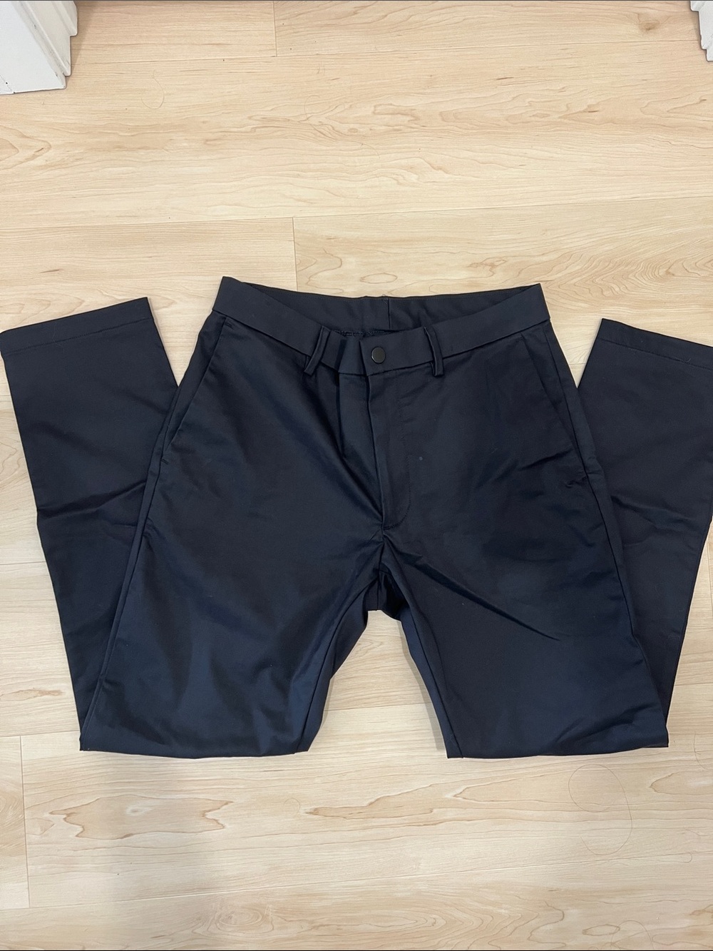 (Like new) GAP men’s Hybrid Slim Khakis